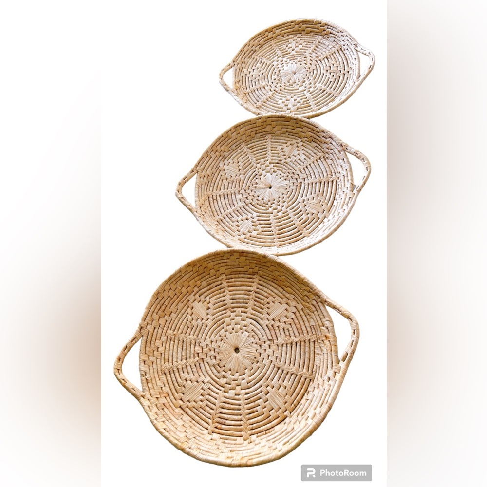 Set of 3 Round Woven Wicker Nesting Trays with Handles / Boho Wall Basket Decor